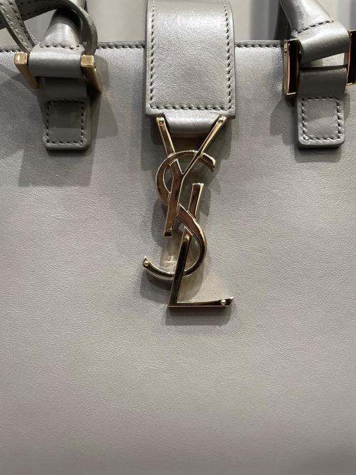 Saint Laurent Paris（サンローランパリ）Saint Laurent Paris (サンローランパリ) ベイビーカバス/2WAYショルダーバッグ グレーの古着・服飾アイテム