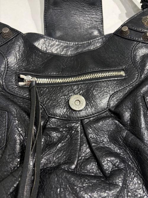 BALENCIAGA（バレンシアガ）BALENCIAGA (バレンシアガ) ルカゴールミディアム サイズ:mediumの古着・服飾アイテム