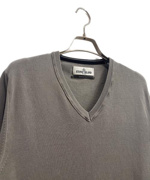 STONE ISLAND（ストーンアイランド）STONE ISLAND (ストーンアイランド) VネックTシャツ グレー サイズ:Sの古着・服飾アイテム