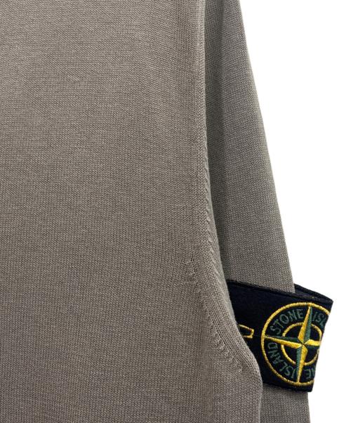 STONE ISLAND（ストーンアイランド）STONE ISLAND (ストーンアイランド) VネックTシャツ グレー サイズ:Sの古着・服飾アイテム