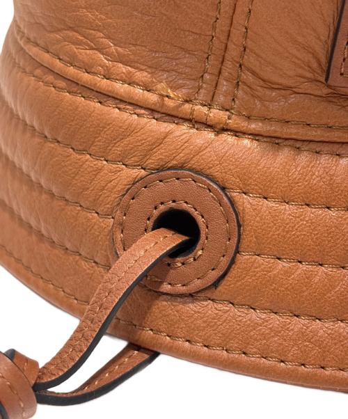LOEWE（ロエベ）LOEWE (ロエベ) アナグラムロゴパッチレザーバケットハット ブラウン サイズ:SIZE 57の古着・服飾アイテム