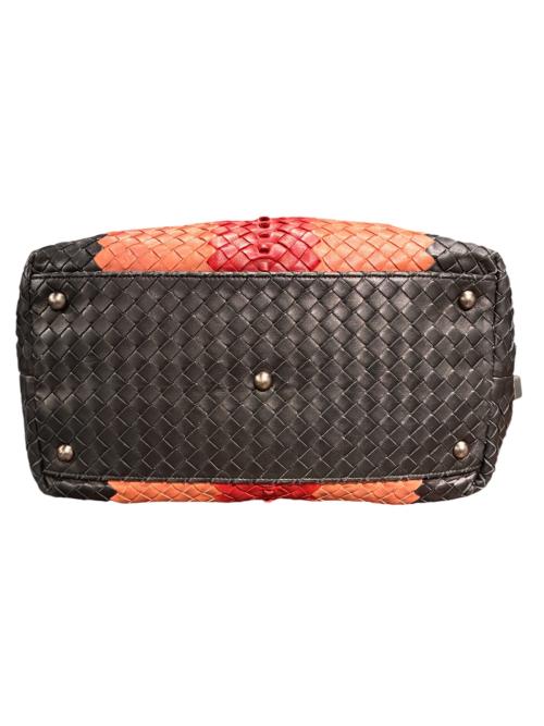 BOTTEGA VENETA（ボッテガベネタ）BOTTEGA VENETA (ボッテガベネタ) イントレチャートハンドバッグ ブラック×ピンクの古着・服飾アイテム