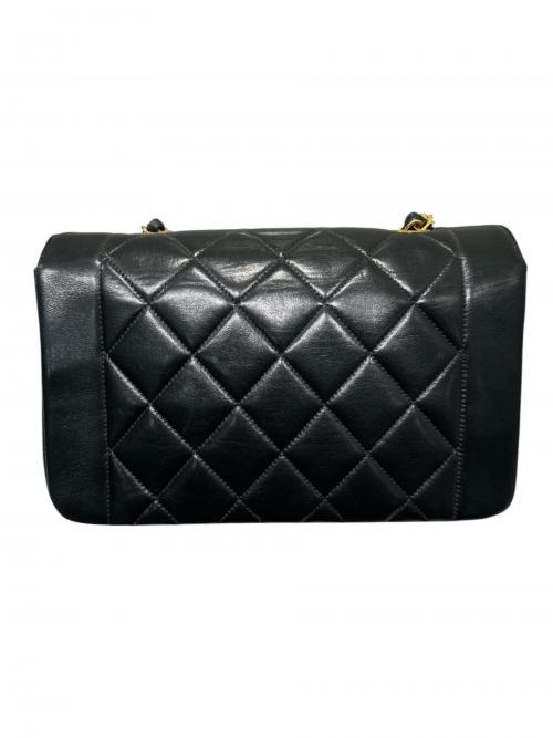 CHANEL（シャネル）CHANEL (シャネル) ダイアナフラップチェーンショルダーバッグ ブラック サイズ:22の古着・服飾アイテム