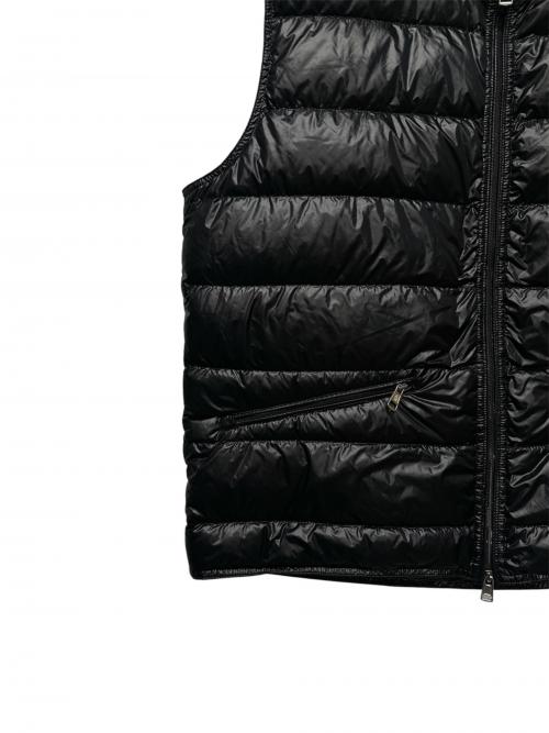 MONCLER（モンクレール）MONCLER (モンクレール) GU(ギュイ)/ダウンベスト ブラック サイズ:5の古着・服飾アイテム