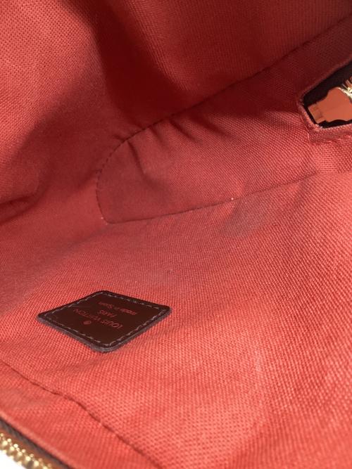 LOUIS VUITTON（ルイ ヴィトン）LOUIS VUITTON (ルイ ヴィトン) ボディーバッグ　	ジェロニモスの古着・服飾アイテム