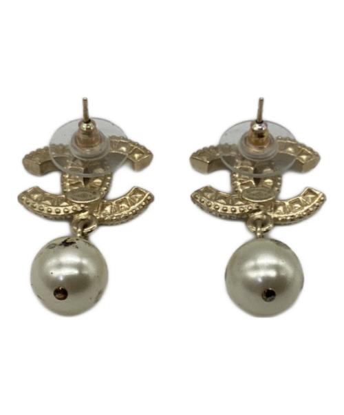 CHANEL（シャネル）CHANEL (シャネル) フェイクパールピアスの古着・服飾アイテム