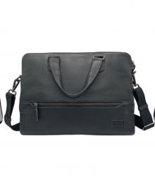 TUMI（トゥミ）の古着「ビジネスバッグ」｜ブラック