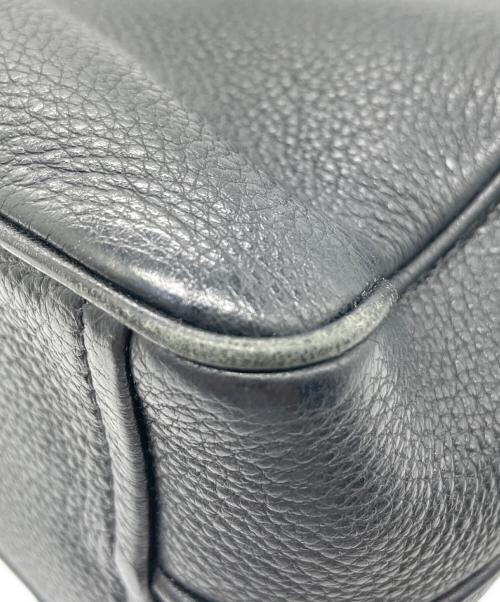 PRADA（プラダ）PRADA (プラダ) レザーショルダーバッグ ブラックの古着・服飾アイテム