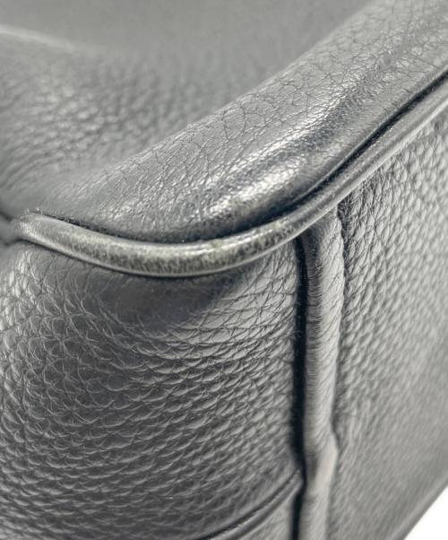 PRADA（プラダ）PRADA (プラダ) レザーショルダーバッグ ブラックの古着・服飾アイテム