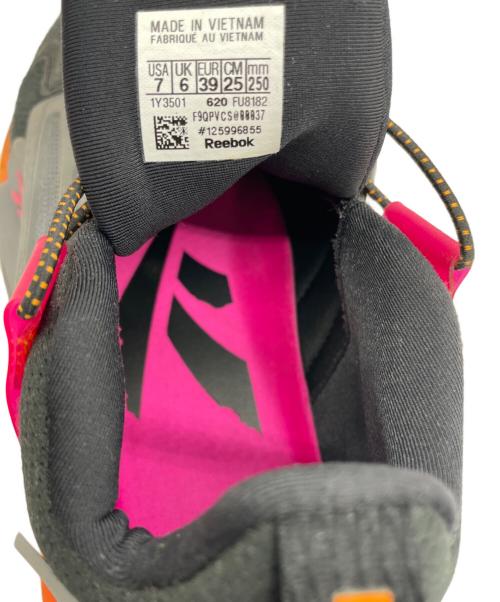 REEBOK（リーボック）REEBOK (リーボック) ローカットスニーカー Zig Kinetica Edge ブラック×オレンジ サイズ:25の古着・服飾アイテム