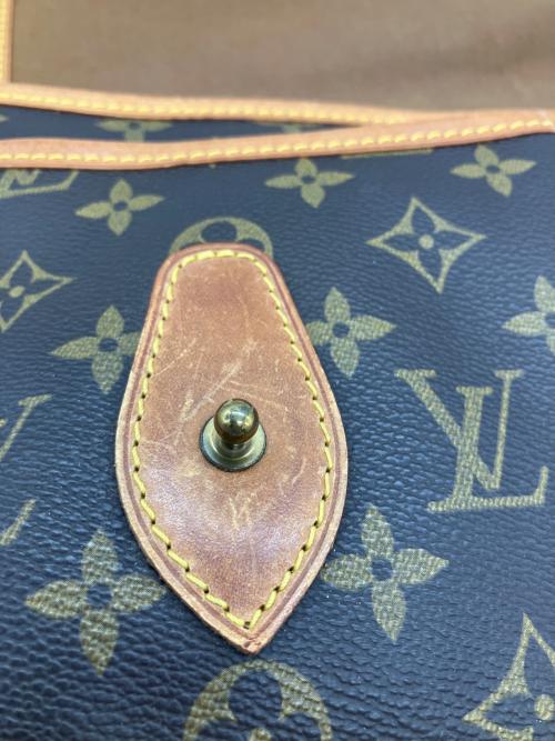 LOUIS VUITTON（ルイ ヴィトン）LOUIS VUITTON (ルイ ヴィトン) ショルダーバッグ モノグラム総柄 ジベシエールMM ブラウンの古着・服飾アイテム