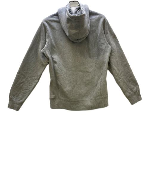 SUPREME（シュプリーム）Supreme (シュプリーム) プルオーバーパーカー グレー サイズ:Mの古着・服飾アイテム