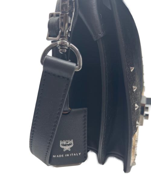 MCM（エムシーエム）MCM (エムシーエム) ショルダーバッグ ブラックの古着・服飾アイテム