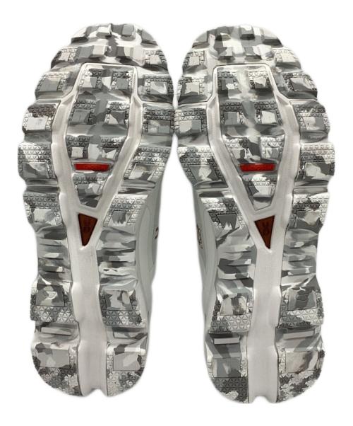 on（オン）On (オン) LOEWE (ロエベ) スニーカー CLOUDVENTURE ホワイト サイズ:26の古着・服飾アイテム