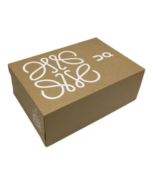 on（オン）On (オン) LOEWE (ロエベ) スニーカー CLOUDVENTURE ホワイト サイズ:26の古着・服飾アイテム