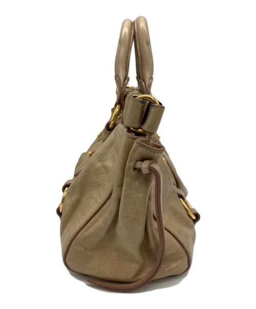 MIU MIU（ミュウミュウ）MIU MIU (ミュウミュウ) 2WAYショルダーバッグ 	vitello lux(ヴィッテロルクス ) ベージュの古着・服飾アイテム