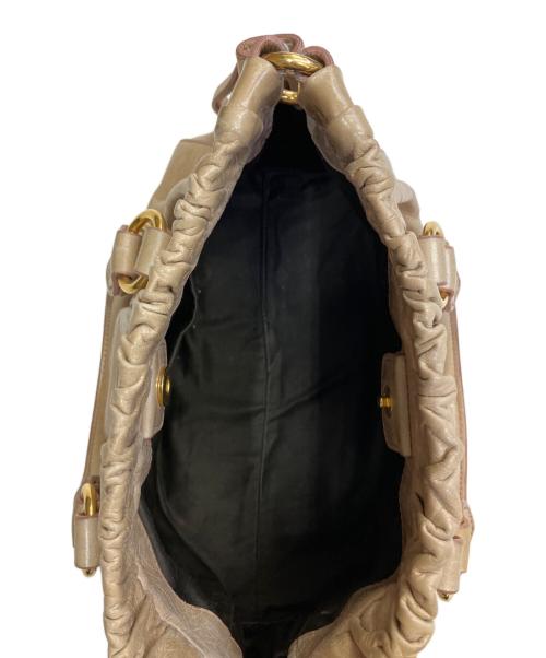 MIU MIU（ミュウミュウ）MIU MIU (ミュウミュウ) 2WAYショルダーバッグ 	vitello lux(ヴィッテロルクス ) ベージュの古着・服飾アイテム