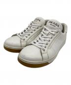 PRADAプラダ）の古着「ローカットスニーカー」｜ホワイト