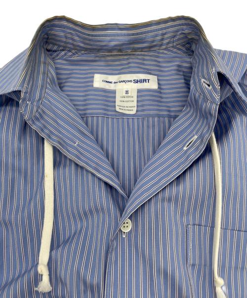 COMME des GARCONS（コムデギャルソン）COMME des GARCONS (コムデギャルソン) ストライプフーテッドシャツコート ブルー×ホワイト サイズ:XSの古着・服飾アイテム