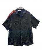 GUCCIグッチ）の古着「19AW TAPED LOGO VACATION SHIRT」｜ブラック