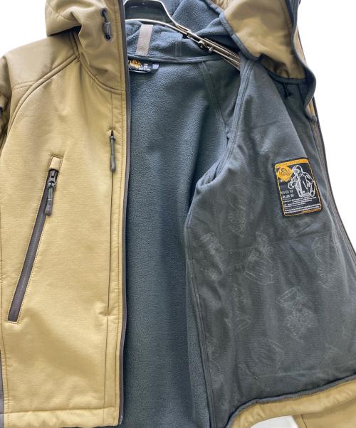 magforce（マグフォース）magforce (マグフォース) ソフトシェルジャケット ベージュ サイズ:XSの古着・服飾アイテム