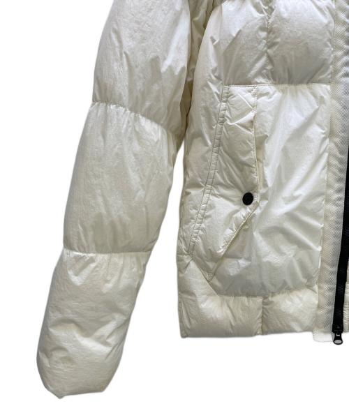 STONE ISLAND（ストーンアイランド）STONE ISLAND (ストーンアイランド) GARMENT DYED CRINKLE REPS NY DOWN ホワイト サイズ:Sの古着・服飾アイテム