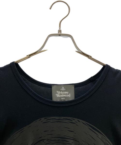 Vivienne Westwood man（ヴィヴィアン ウェストウッド マン）Vivienne Westwood man (ヴィヴィアン ウェストウッド マン) 半袖カットソー CRACKED FLORAL FRAME エレファンントTシャツ ブラック サイズ:Freeの古着・服飾アイテム