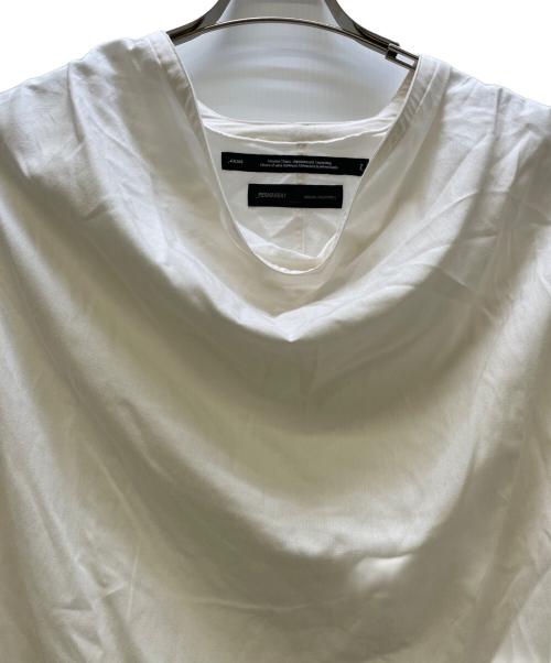 JULIUS（ユリウス）JULIUS (ユリウス) 2022-2023コレクション ドレープネックカットソー ベージュ サイズ:7の古着・服飾アイテム