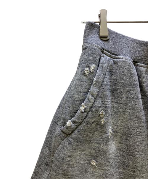 DSQUARED2（ディースクエアード）DSQUARED2 (ディースクエアード) ダメージ加工スウェットショートパンツ 2022年モデル ロゴプリント グレー サイズ:Sの古着・服飾アイテム