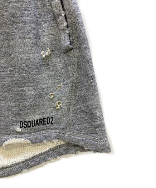 DSQUARED2（ディースクエアード）DSQUARED2 (ディースクエアード) ダメージ加工スウェットショートパンツ 2022年モデル ロゴプリント グレー サイズ:Sの古着・服飾アイテム