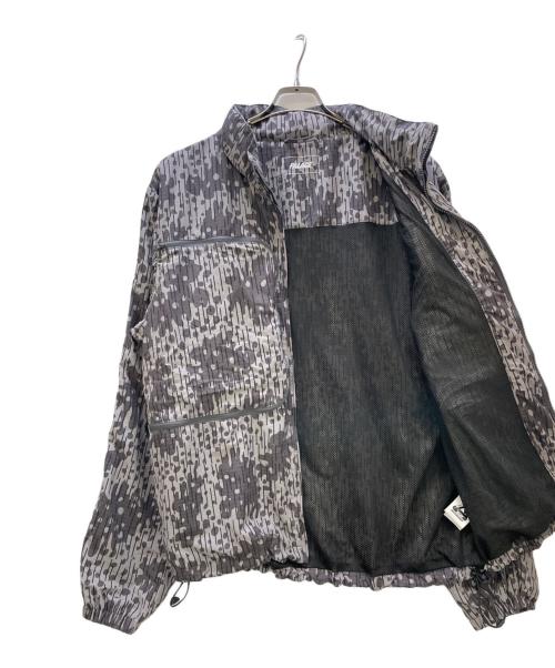PALACE（パレス）PALACE (パレス) 21SS TRAVEL JACKET グレー サイズ:Lの古着・服飾アイテム