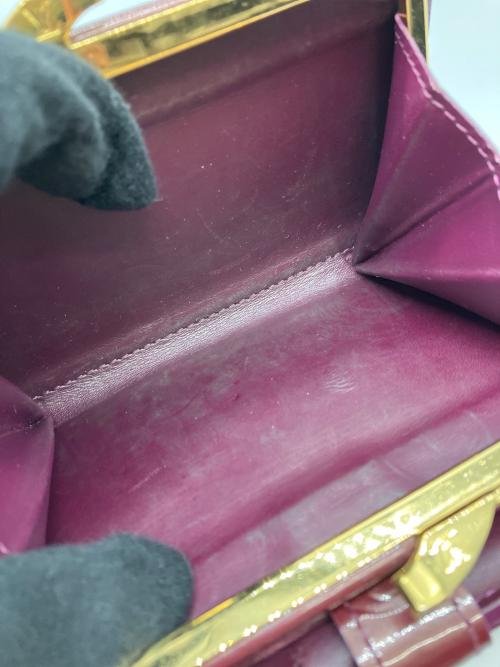LOUIS VUITTON（ルイ ヴィトン）LOUIS VUITTON (ルイ ヴィトン) 財布 パープルの古着・服飾アイテム