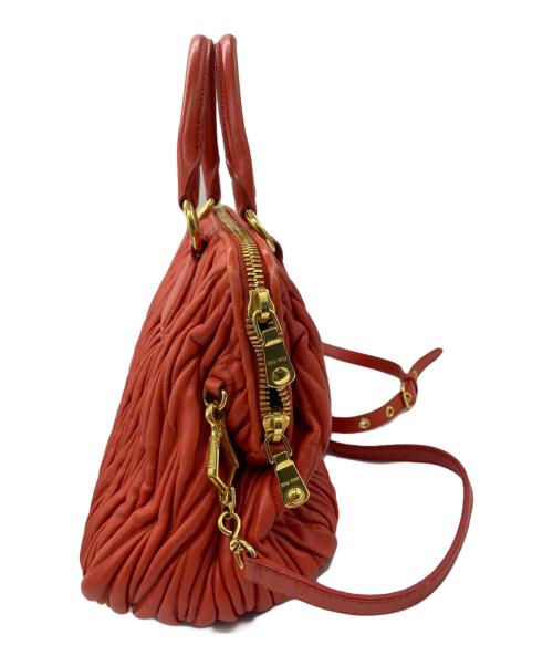 MIU MIU（ミュウミュウ）MIU MIU (ミュウミュウ) 2WAYバッグ マテラッセ オレンジの古着・服飾アイテム