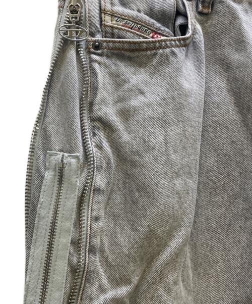 DIESEL（ディーゼル）DIESEL (ディーゼル) デニムパンツ ブルー サイズ:180/80Aの古着・服飾アイテム