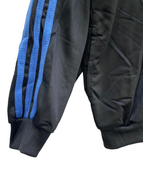 adidas（アディダス）adidas (アディダス) トラックジャケット ブラック×ブルー サイズ:XL 未使用品の古着・服飾アイテム