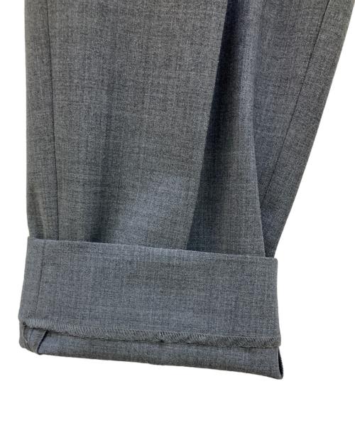 SOFTHYPHEN（ソフトハイフン）SOFTHYPHEN (ソフトハイフン) スラックス グレー サイズ:02 未使用品の古着・服飾アイテム