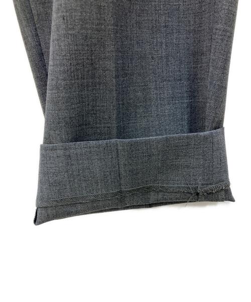 SOFTHYPHEN（ソフトハイフン）SOFTHYPHEN (ソフトハイフン) スラックス グレー サイズ:02 未使用品の古着・服飾アイテム