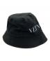 VALENTINO（ヴァレンティノ）の古着「VLTNロゴコットンキャンバスバケットハット」｜ブラック