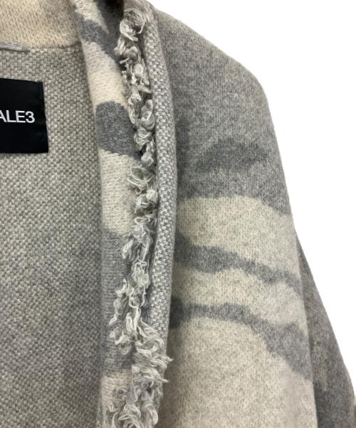 1piu1uguale3（ウノピュウノウグァーレトレ）1piu1uguale3 (ウノピュウノウグァーレトレ) 厚手カーディガン グレー×ホワイト サイズ:A10/Ⅲの古着・服飾アイテム