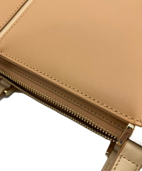 BURBERRY（バーバリー）BURBERRY (バーバリー) ハンドバッグ ベージュの古着・服飾アイテム