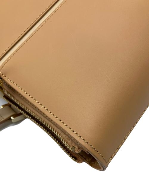 BURBERRY（バーバリー）BURBERRY (バーバリー) ハンドバッグ ベージュの古着・服飾アイテム