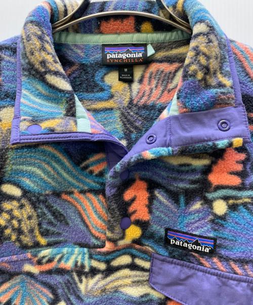Patagonia（パタゴニア）Patagonia (パタゴニア) フリースジャケット シンチラ パープル・マルチカラー サイズ:Mの古着・服飾アイテム