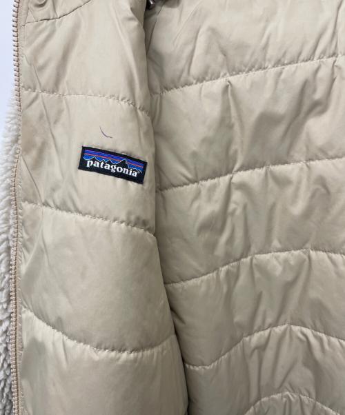 Patagonia（パタゴニア）Patagonia (パタゴニア) リバーシブルボアジャケット ベージュ サイズ:16-18の古着・服飾アイテム