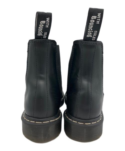 Dr.Martens（ドクターマーチン）Dr.Martens (ドクターマーチン) ホワイトステッチ サイドゴア チェルシーブーツ ブラック サイズ:UK6の古着・服飾アイテム