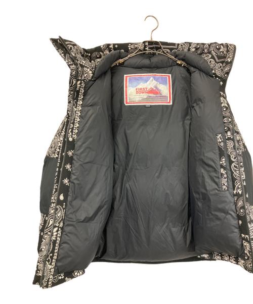 FIRST DOWN（ファーストダウン）FIRST DOWN (ファーストダウン) ダウンジャケット ブラック×ホワイト サイズ:Mの古着・服飾アイテム