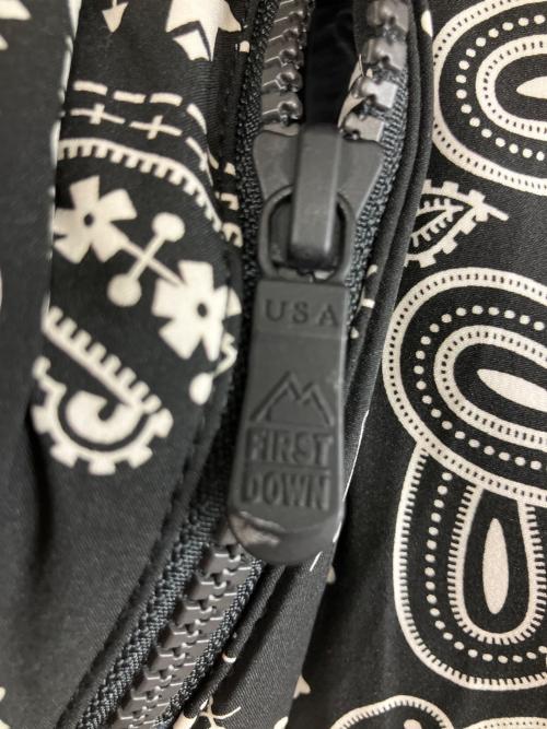 FIRST DOWN（ファーストダウン）FIRST DOWN (ファーストダウン) ダウンジャケット ブラック×ホワイト サイズ:Mの古着・服飾アイテム