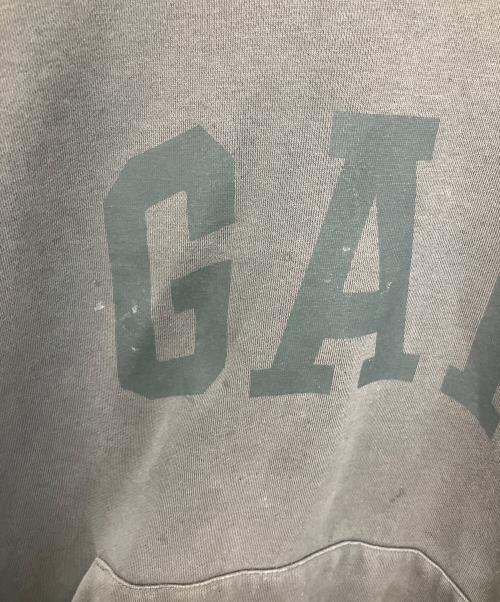 YEEZY GAP ENGINEERED BY BALENCIAGA（イージーギャップエンジニアードバイバレンシアガ）YEEZY GAP ENGINEERED BY BALENCIAGA (イージーギャップエンジニアードバイバレンシアガ) プルオーバーパーカー Dove Shrunken Hoodie グレー サイズ:Lの古着・服飾アイテム