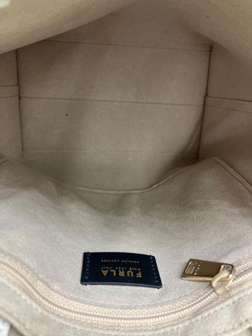 FURLA（フルラ）FURLA (フルラ) 2WAYバッグ RIBBON S BUCKET BAG ホワイトの古着・服飾アイテム