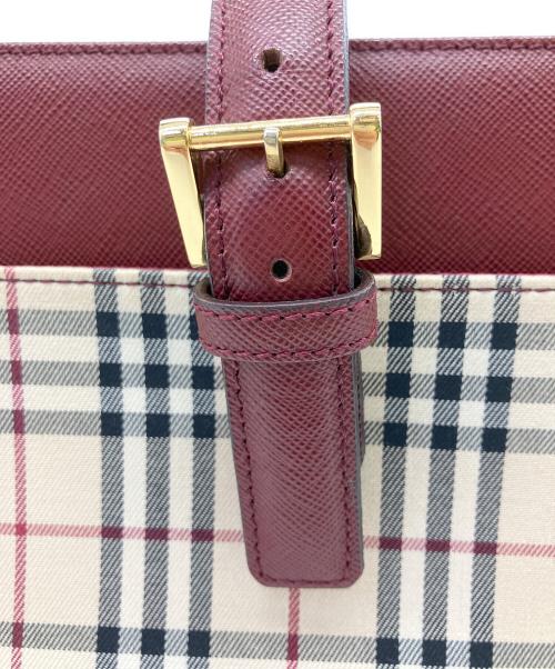 BURBERRY（バーバリー）BURBERRY (バーバリー) セミショルダーバッグ レッド×ベージュの古着・服飾アイテム