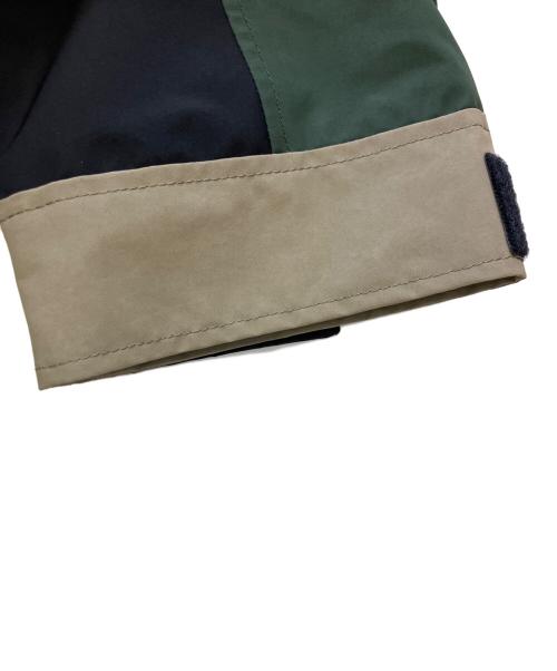THE NORTH FACE（ザ ノース フェイス）THE NORTH FACE (ザ ノース フェイス) マウンテンパーカー グリーン×ベージュ サイズ:Lの古着・服飾アイテム